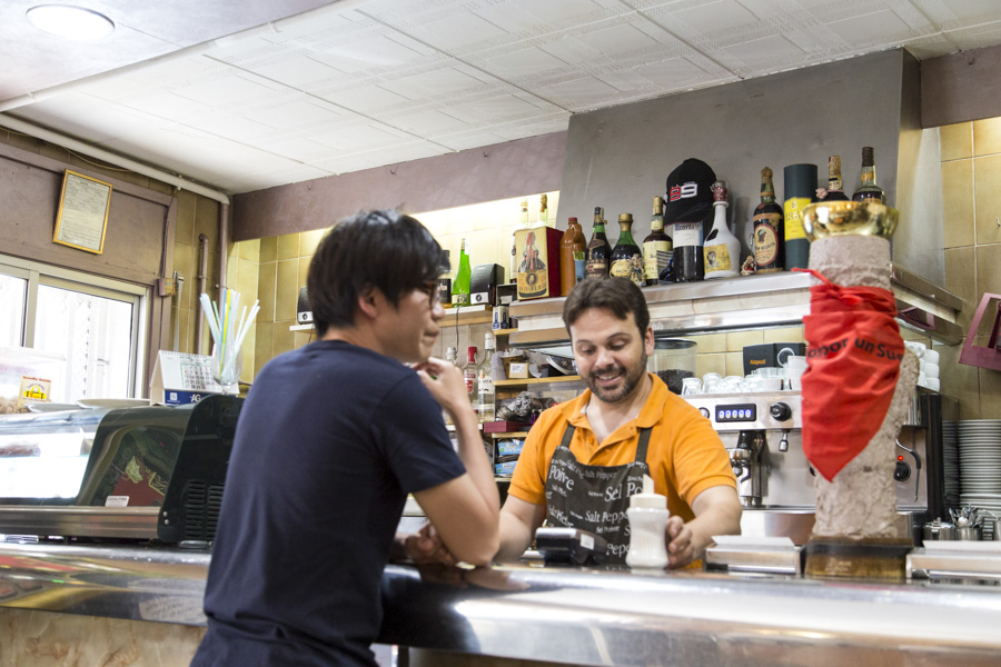 ランチの店内